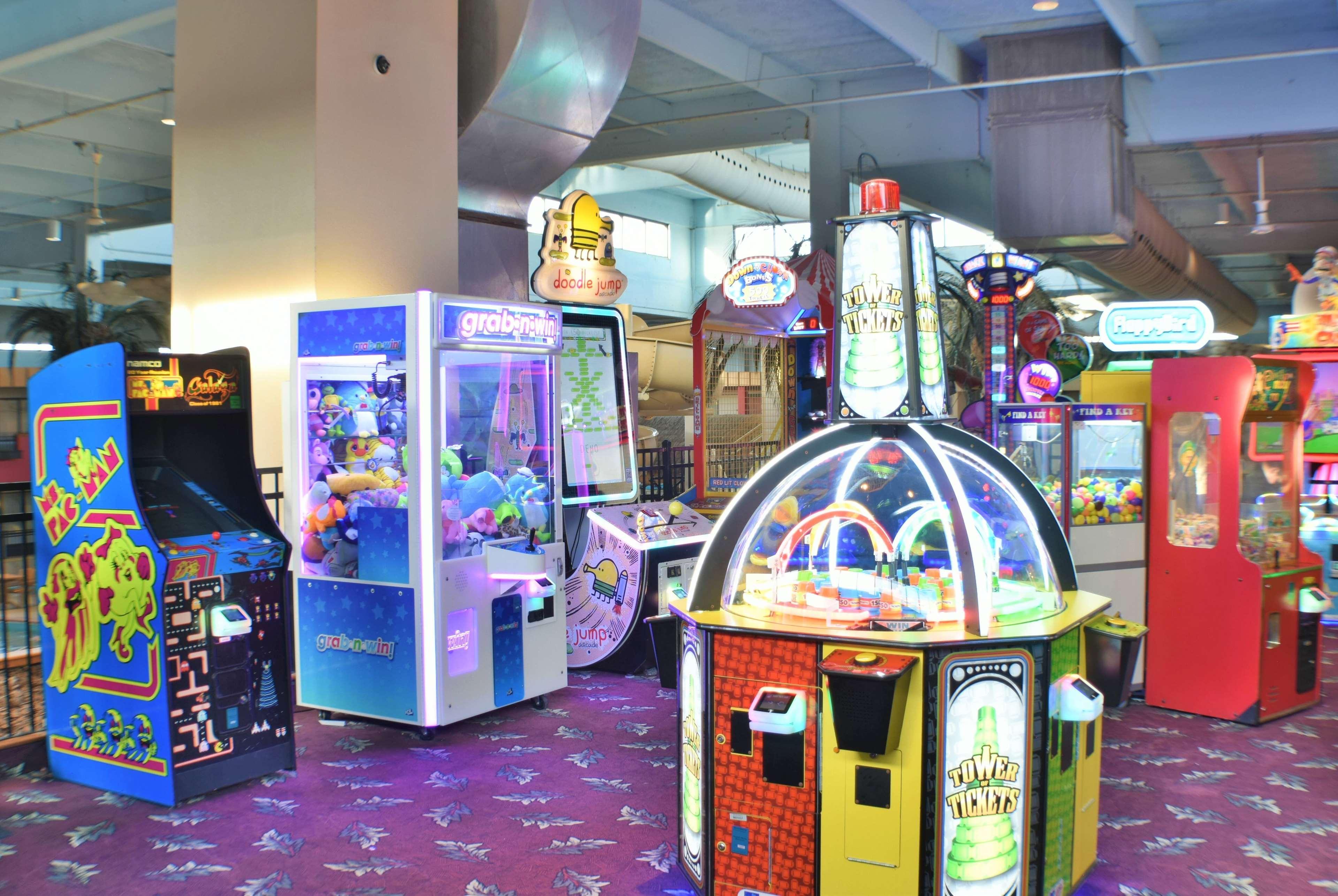 Ramada By Wyndham Sioux Falls Airport - Waterpark Resort & Event Center Ngoại thất bức ảnh
