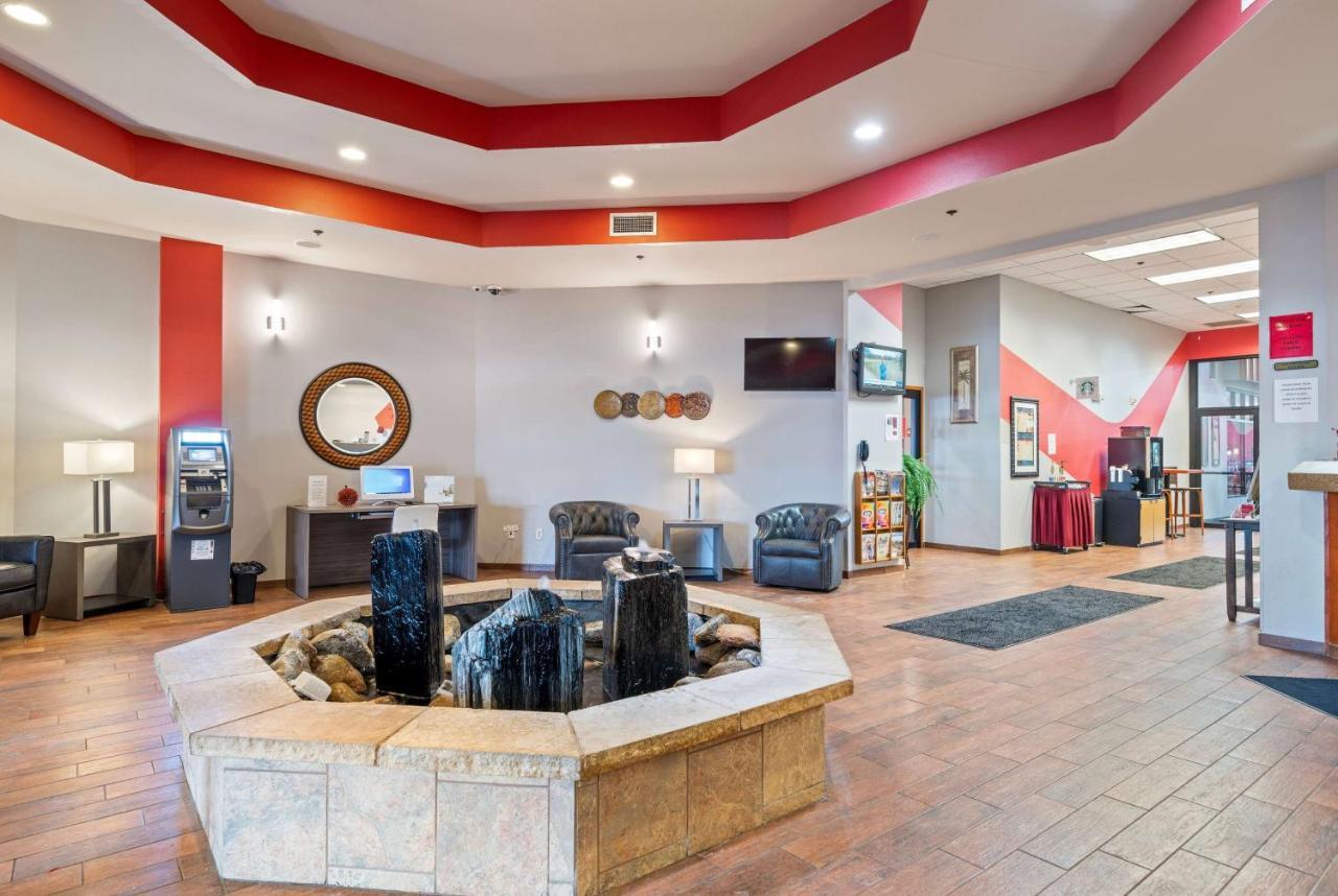 Ramada By Wyndham Sioux Falls Airport - Waterpark Resort & Event Center Ngoại thất bức ảnh
