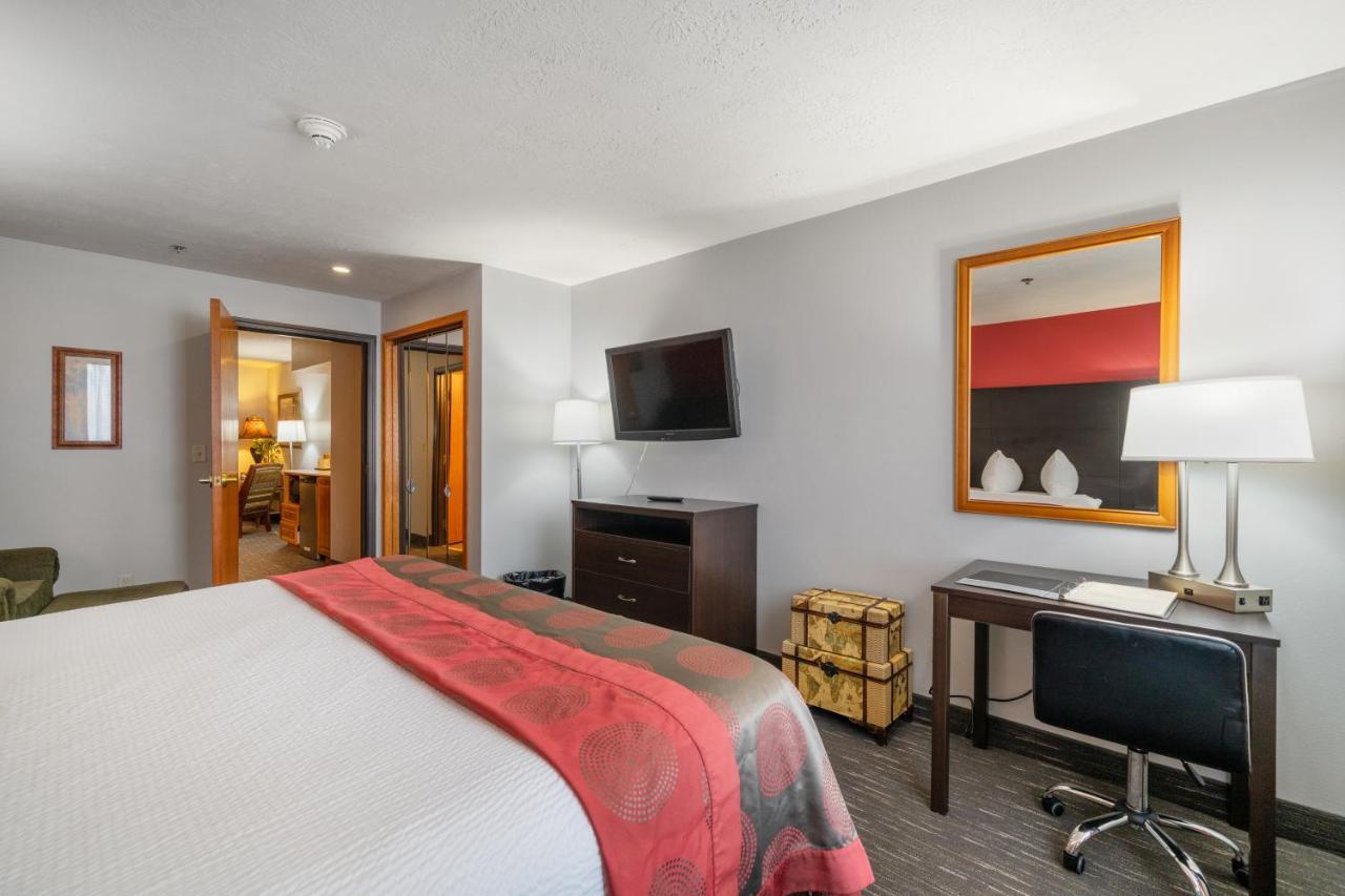 Ramada By Wyndham Sioux Falls Airport - Waterpark Resort & Event Center Ngoại thất bức ảnh