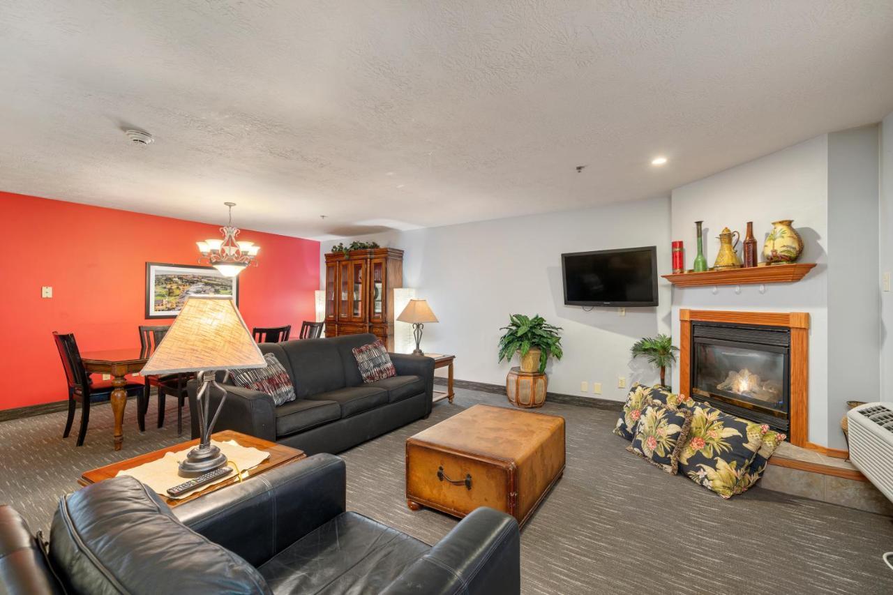 Ramada By Wyndham Sioux Falls Airport - Waterpark Resort & Event Center Ngoại thất bức ảnh