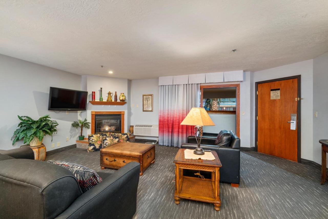 Ramada By Wyndham Sioux Falls Airport - Waterpark Resort & Event Center Ngoại thất bức ảnh
