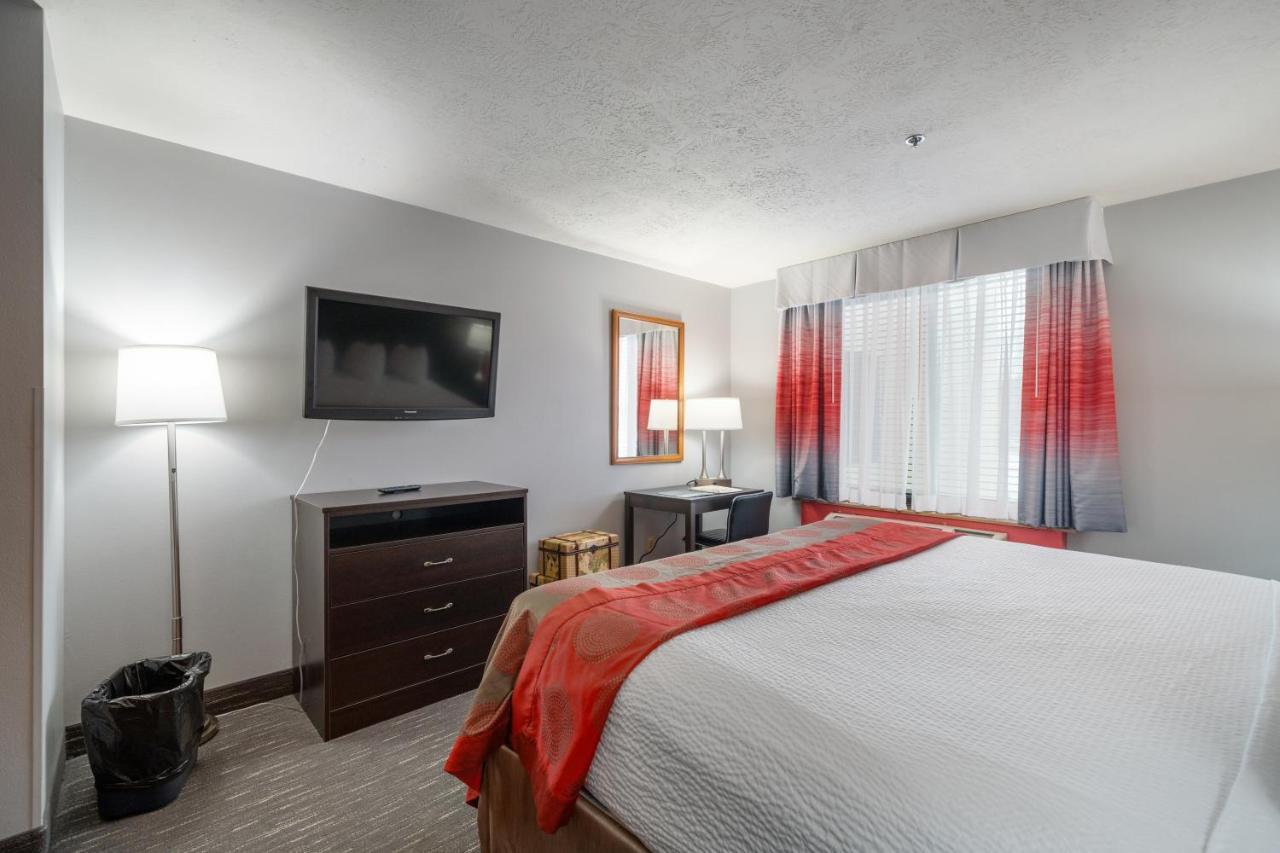 Ramada By Wyndham Sioux Falls Airport - Waterpark Resort & Event Center Ngoại thất bức ảnh