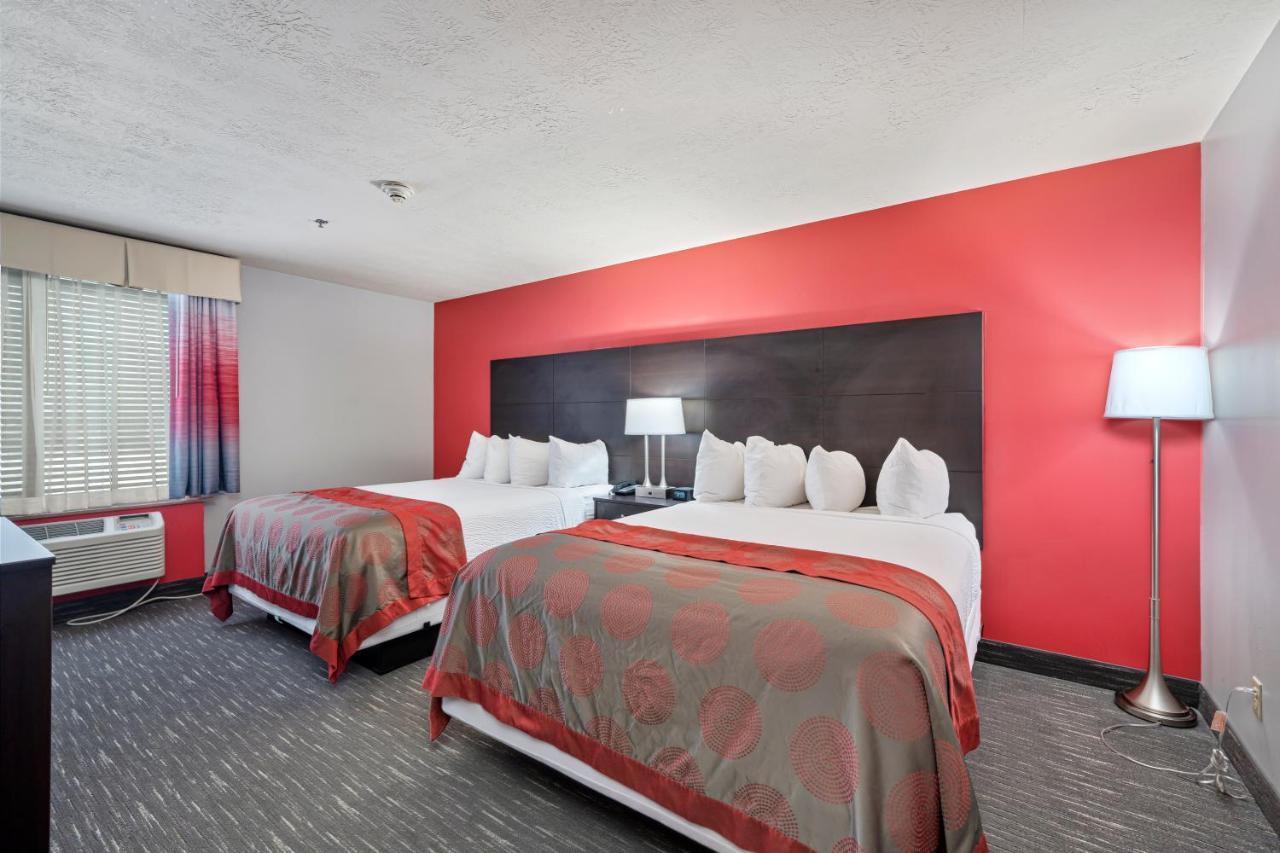 Ramada By Wyndham Sioux Falls Airport - Waterpark Resort & Event Center Ngoại thất bức ảnh