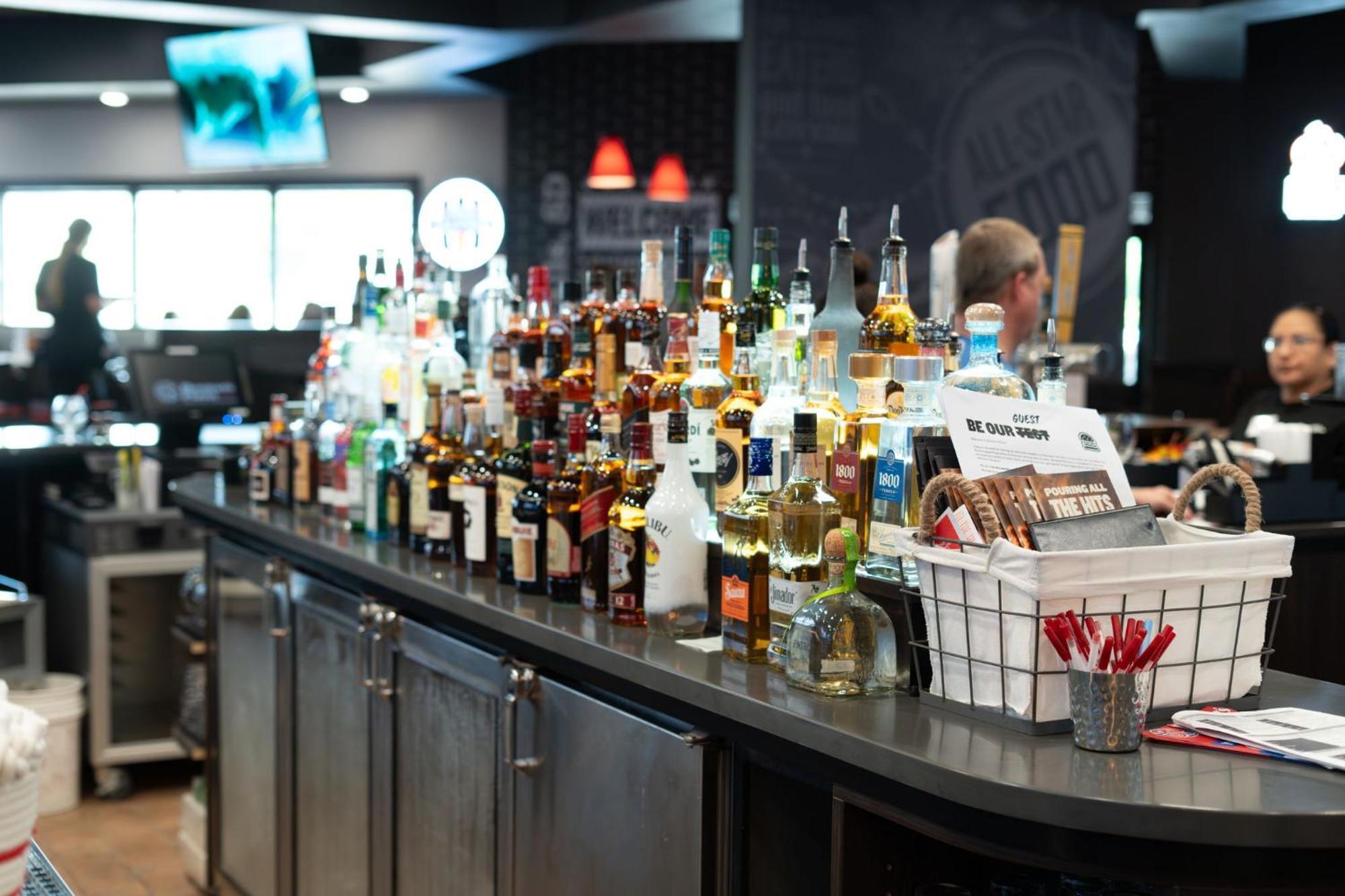 Ramada By Wyndham Sioux Falls Airport - Waterpark Resort & Event Center Ngoại thất bức ảnh