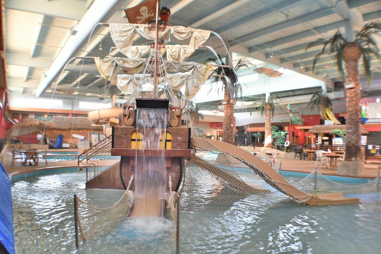 Ramada By Wyndham Sioux Falls Airport - Waterpark Resort & Event Center Ngoại thất bức ảnh